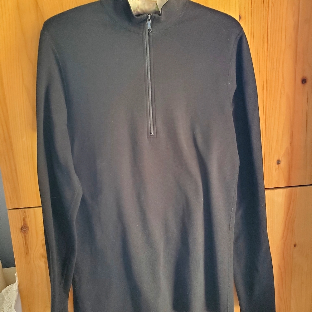 MEC Men's Black Long Sleeve 1/4 Zip Tee or Base Layer. Size Medium